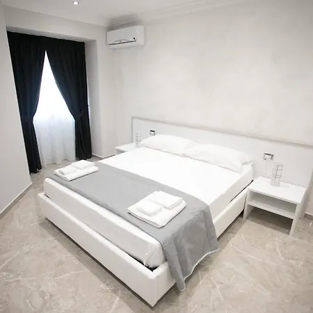 Luxury & Charm Vendégház 4*