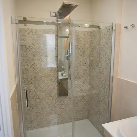 Luxury & Charm Guest house